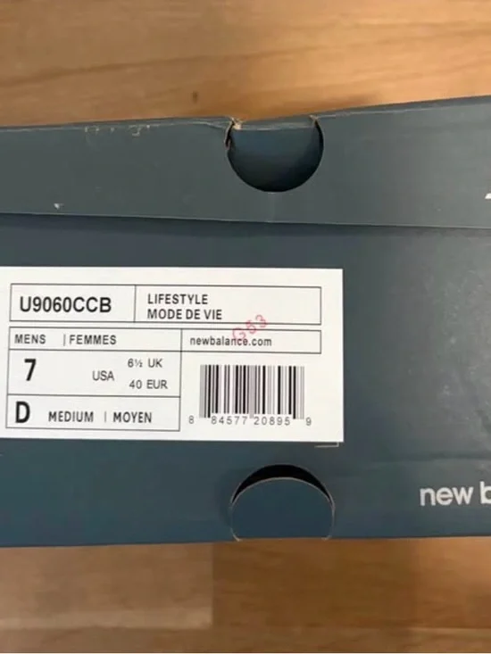 New Balance Women’s 9060 Sea Salt and Bisque 8.5 - Picture 4 of 4